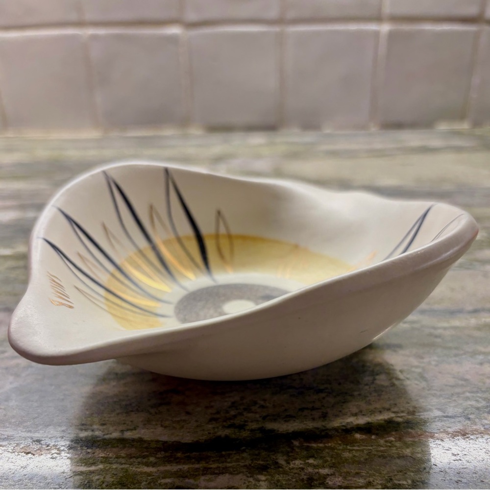 Sascha Brastoff Trinket Dish